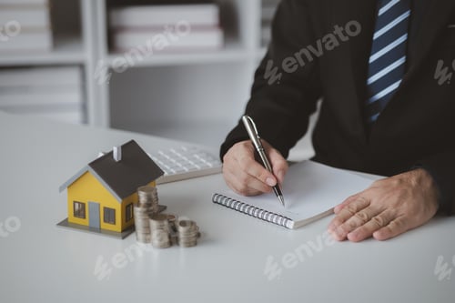 Preview: Individuals with savings, saving for the purchase of homes and real estate, personal financial plann