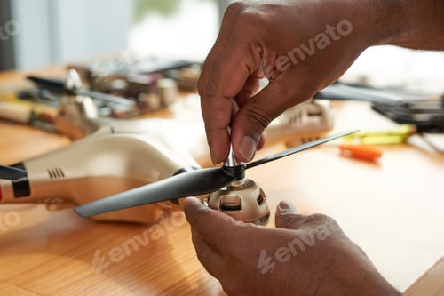 Preview: Fixing drone propeller