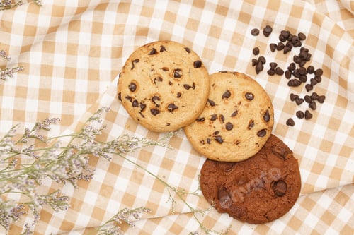 Preview: Chocolate Chip Cookies on a Plaid Tablecloth