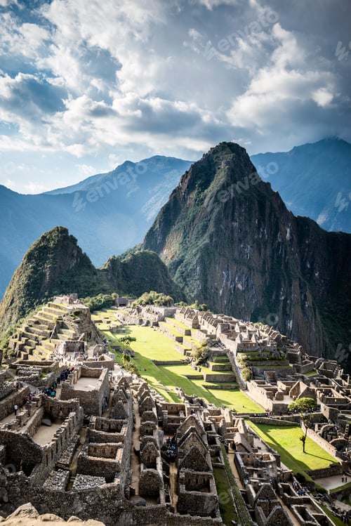 Preview: Aerial view of Macchu Picchu ruins in remote landscape, Cusco, Peru