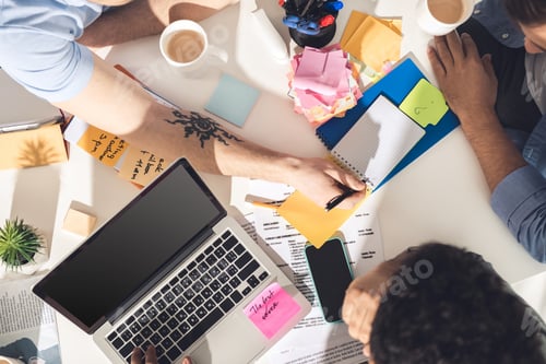 Preview: casual businessmen working on new project at modern office, business teamwork