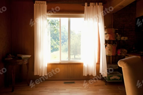 Preview: Window in empty room