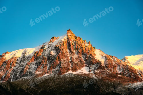Preview: Observatory and antenna summit of Aiguille du Midi from Mont Blanc massif in French Alps