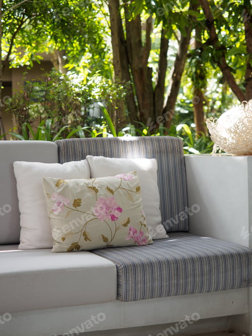 Preview: Lounge lobby at summer resort