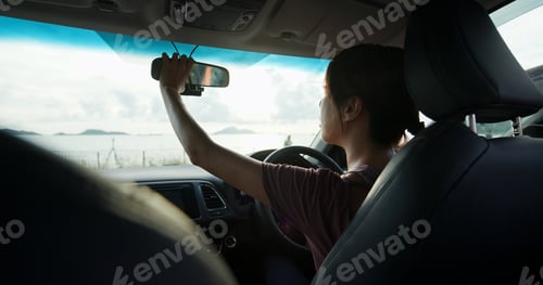 Preview: Woman prepare drive the car