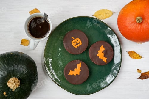 Visualização: Biscoitos de chocolate Halloween com especiarias de abóbora e café.