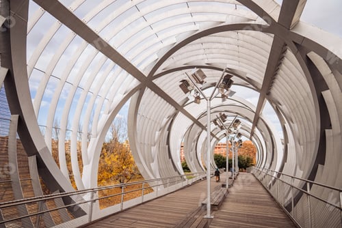 Preview: Arganzuela Bridge in Madrid Modern Pedestrian Architecture Over Manzanares River