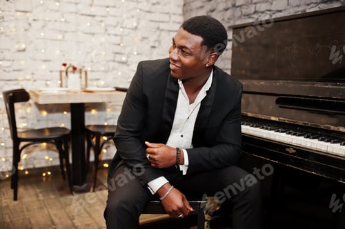 Preview: Strong african american man