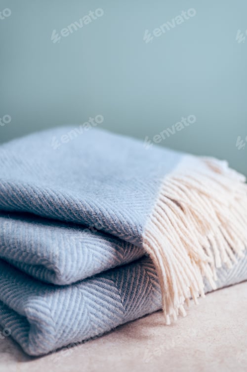 Preview: Woolen checked blanket