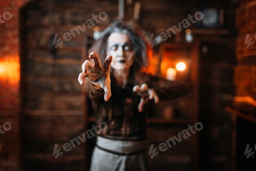 Preview: Scary witch hands out, front view