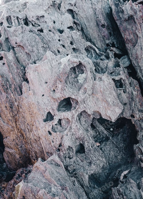 Preview: Mysterious worn stone