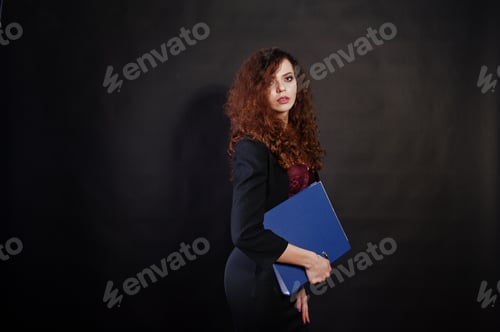Preview: Brunette curly haired girl