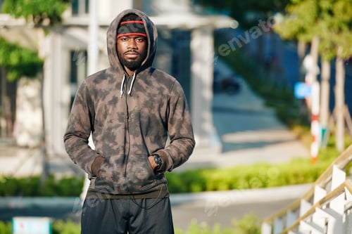 Preview: Serious handsome jogger