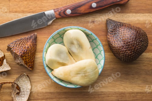 Preview: Salak fruit, Salacca zalacca, snake fruit.