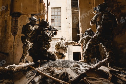 Preview: Expert team of soldiers with weapons attacking enemy