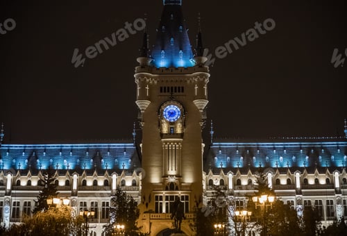 Preview: Beautiful Palace of Culture in Iasi illuminated at night
