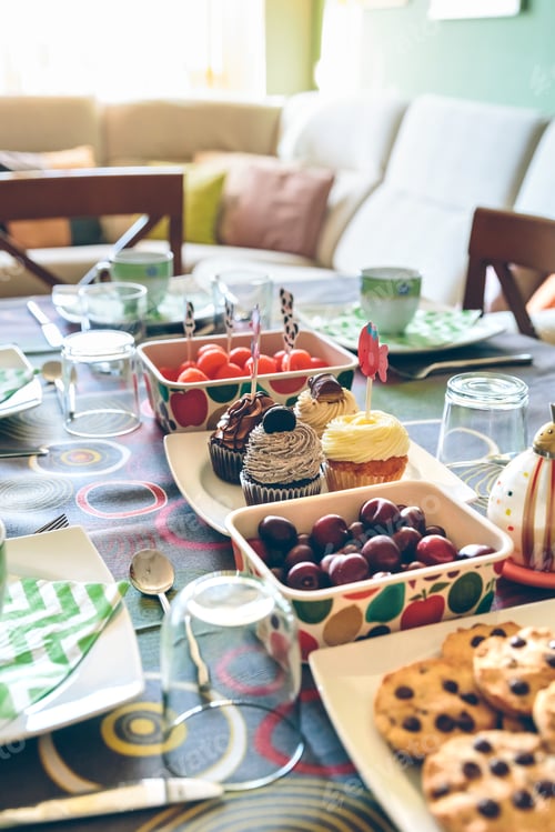 Preview: Tasty breakfast for party fun