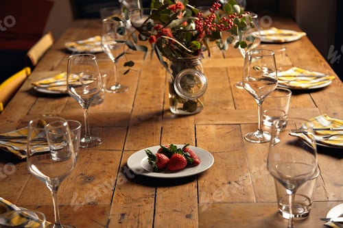 Preview: Serving dinner table set