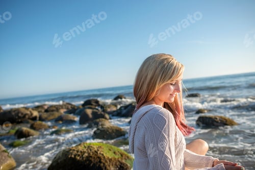 Preview: Woman enjoying beach, El Capitan, California, USA