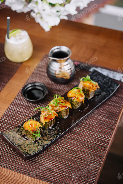 Preview: Salmon sushi temaki on black plate