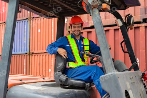 Preview: Warehouse engineer working at container yard