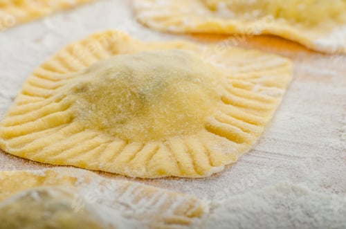 Preview: Homemade ravioli stuffed with spinach and ricotta