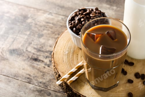Preview: Iced coffee or caffe latte in tall glass