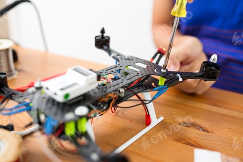 Preview: Drone building at home