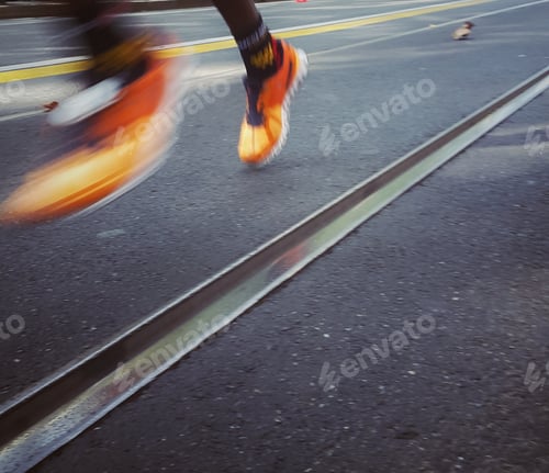 Preview: marathon with shoes detail