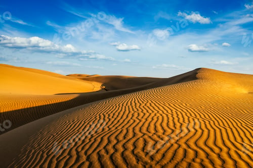 Preview: Sand dunes in desert