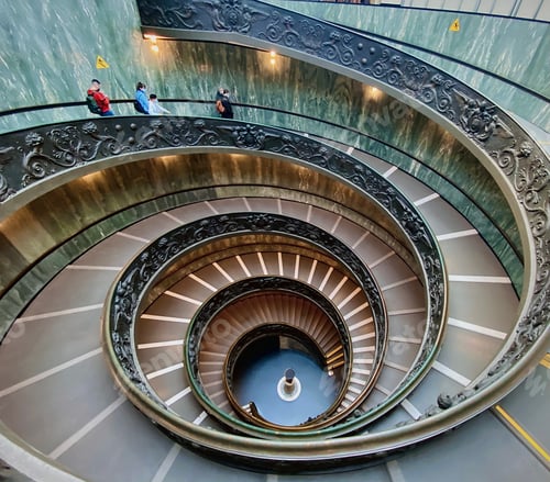 Preview: Bramante staircase
