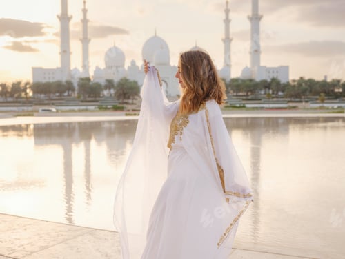 Preview: Travel to the United Arab Emirates, Abu Dhabi