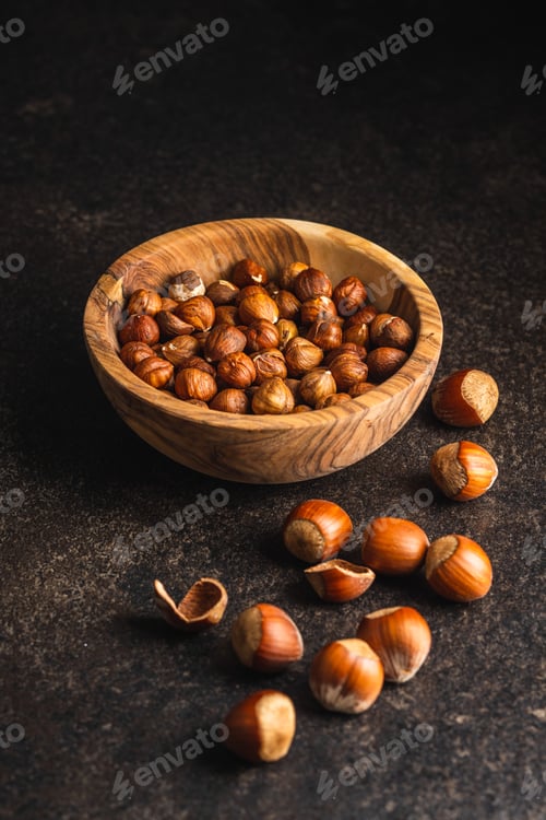 Preview: Hazelnuts. Many nuts.