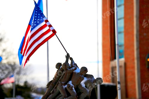 Preview: UK flag on soldiers hand statue