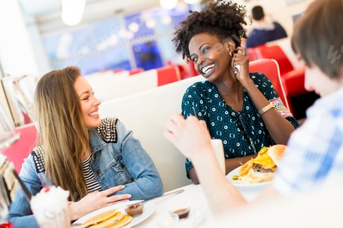 Preview: Women in the diner