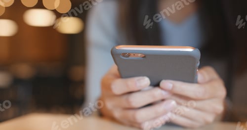 Preview: Using cellphone in coffee shop