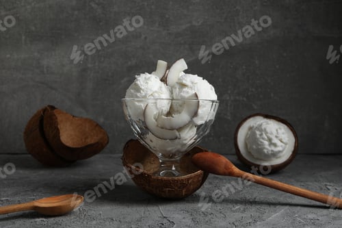 Preview: Summer dessert - ice cream, ice cream with coconut