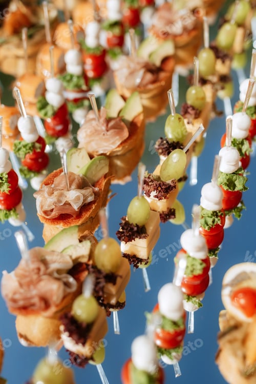 Preview: welcome buffet with alcohol and snacks