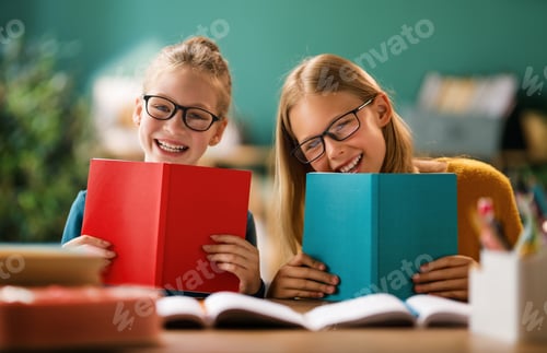 Preview: Children are learning in the class