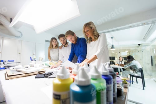 Preview: Young people in the office