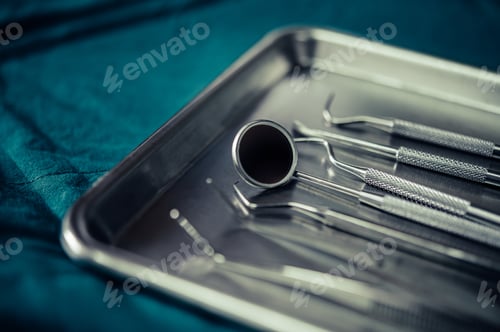 Preview: Dental equipment placed on the table