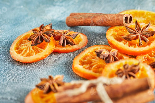 Preview: Slices of dried oranges or tangerines with anise and cinnamon