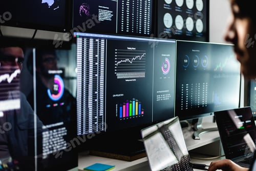 Preview: Financial traders team working on stock exchange