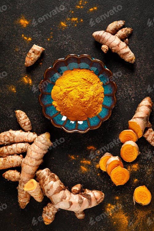Preview: Turmeric. Fresh turmeric root and turmeric, curcumin powder