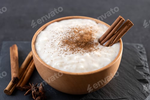 Preview: Rice pudding on wooden bowl