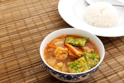 Preview: Hot And Sour Shrimp With Vegetables Of Thailand