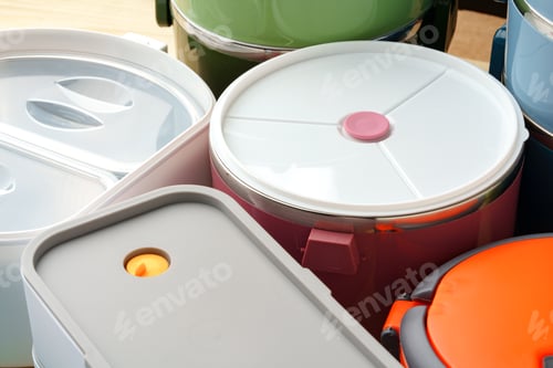 Preview: Many plastic food containers in a shop for background
