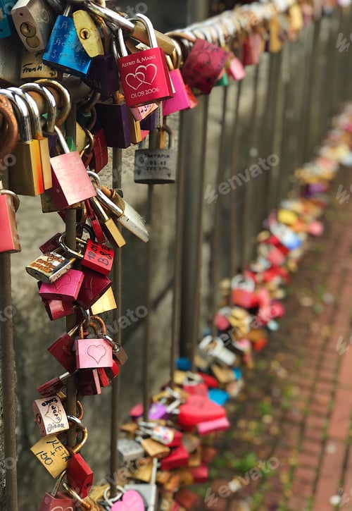 Preview: Love locks on a bridge