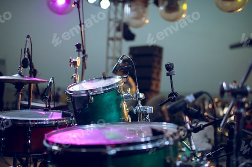 Preview: Drum kit on stage
