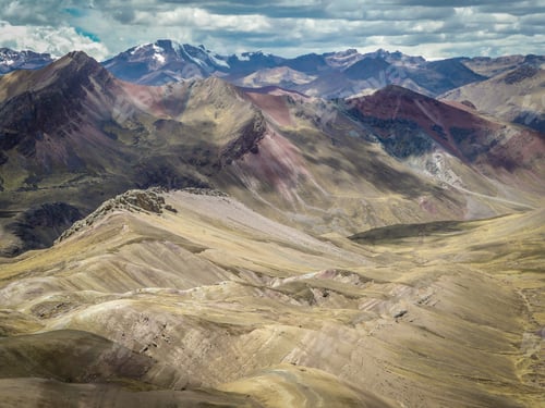 Preview: View from Vinivunca or Rainbow mountain into the mountains of the Andes in southern Peru.